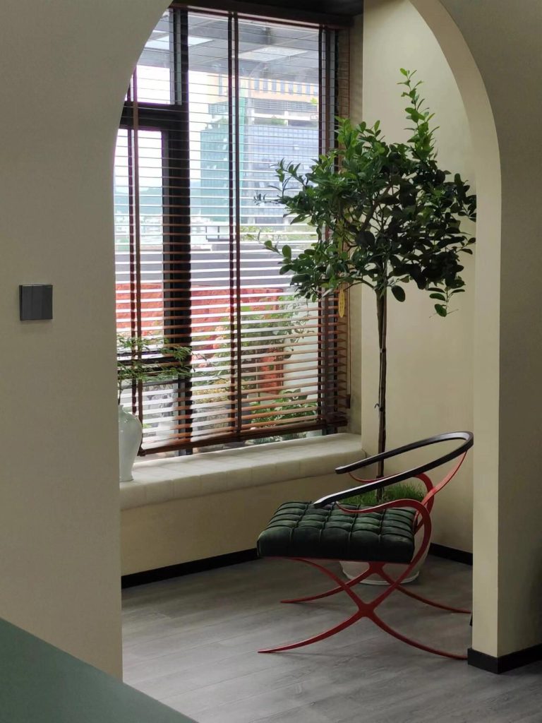 venetian blinds