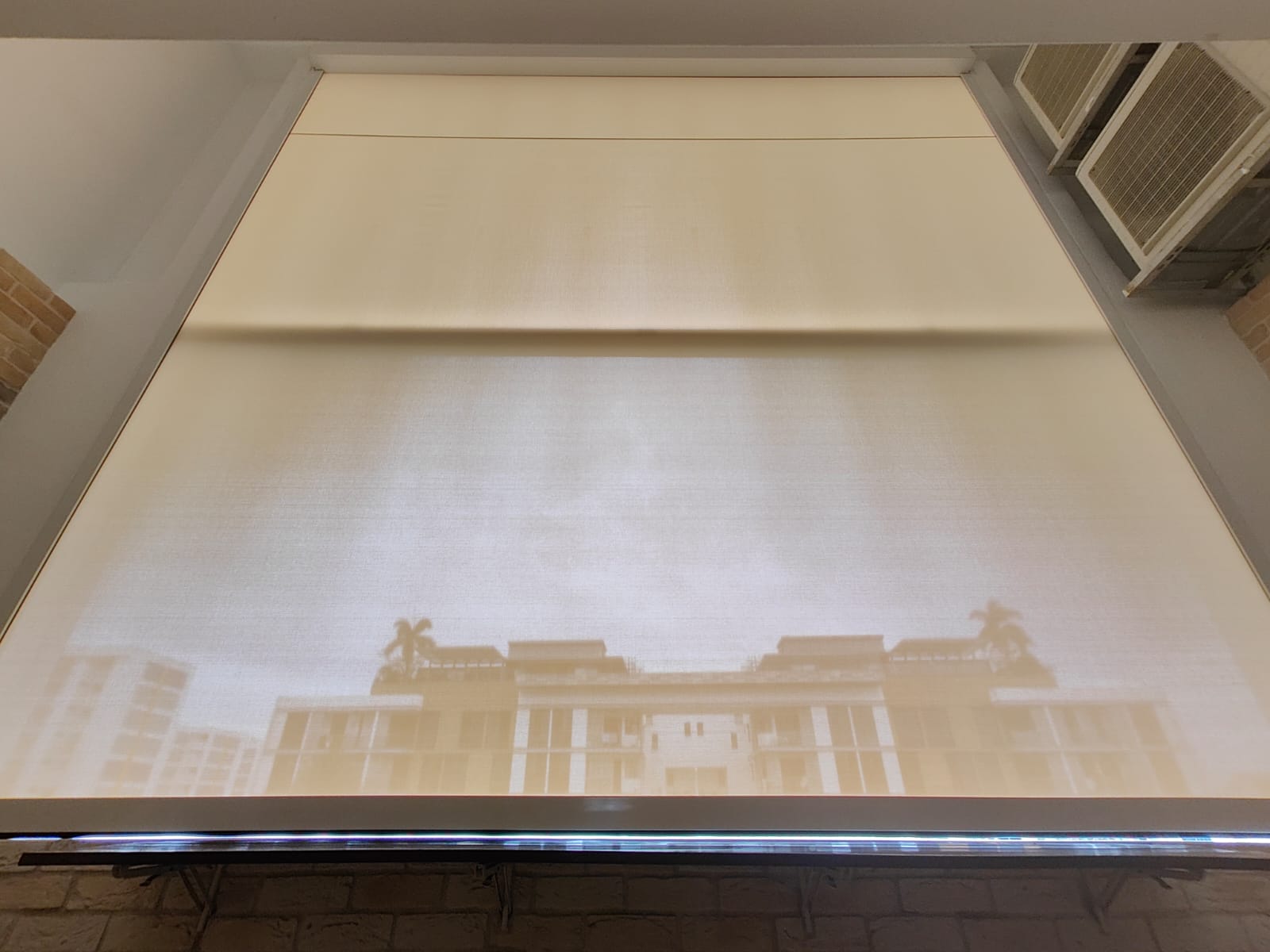 zip blind singapore custom fitted solution for a Singapore room